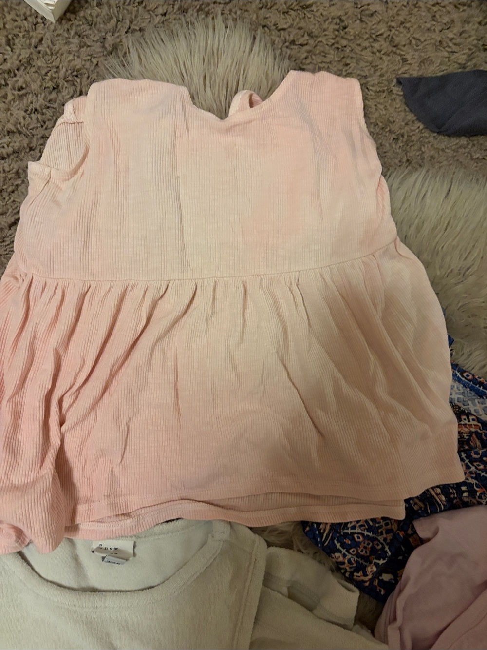 Size Small Tank Bundle - Picture 2 of 5